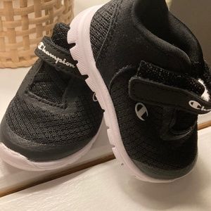 Size 3W Toddler Champion Shoes